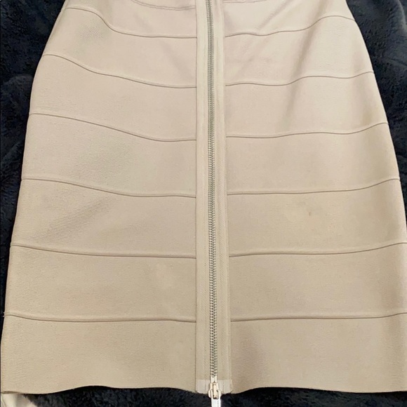 BCBG tan bodycon skirt - Picture 7 of 7